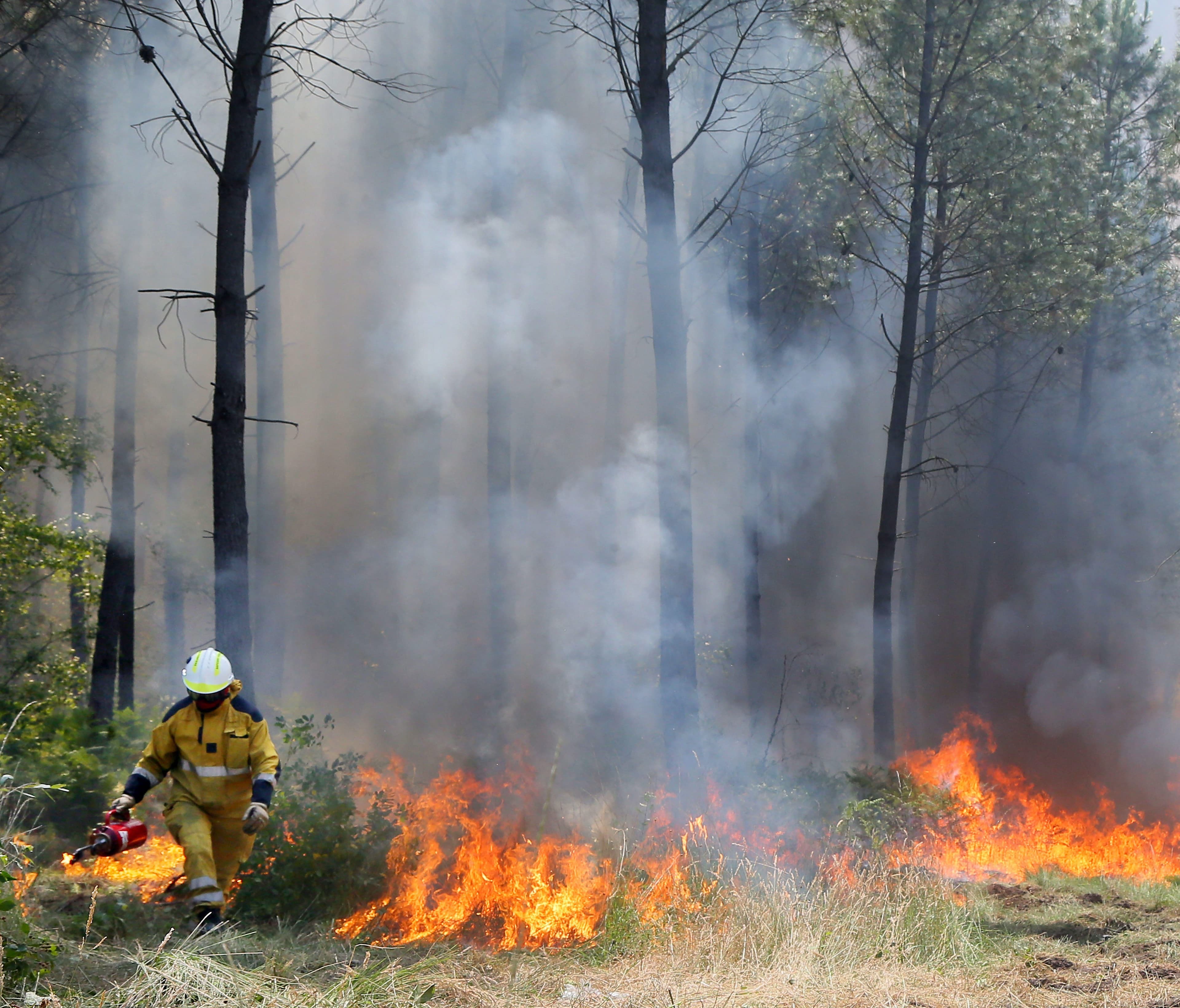 Quatre incendies en 24 heures, vigilance élevée, sécheresse : les pompiers font face à une vague de départs de feu